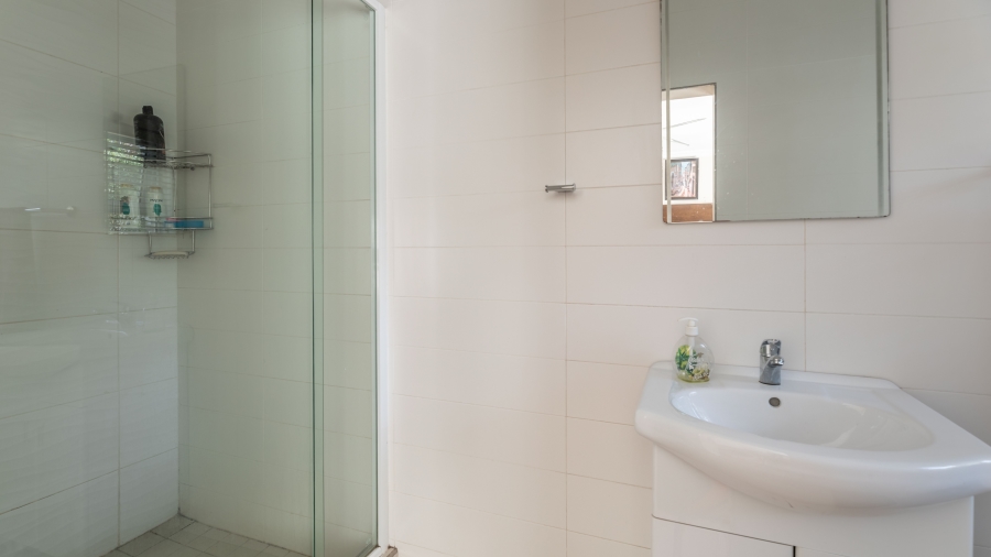 5 Bedroom Property for Sale in Plattekloof 2 Western Cape